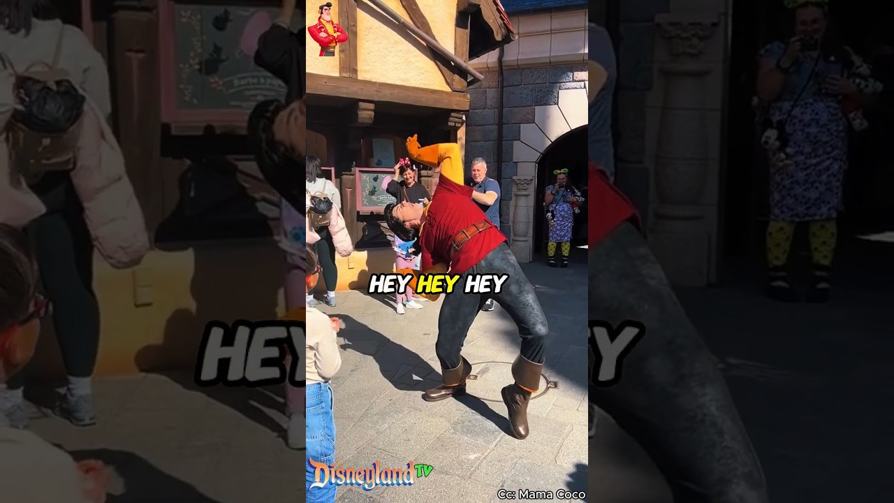 Gaston Starts Flexing on Guests at Disneyland! 😎🔥 #gaston #disneyland #disneyworld
