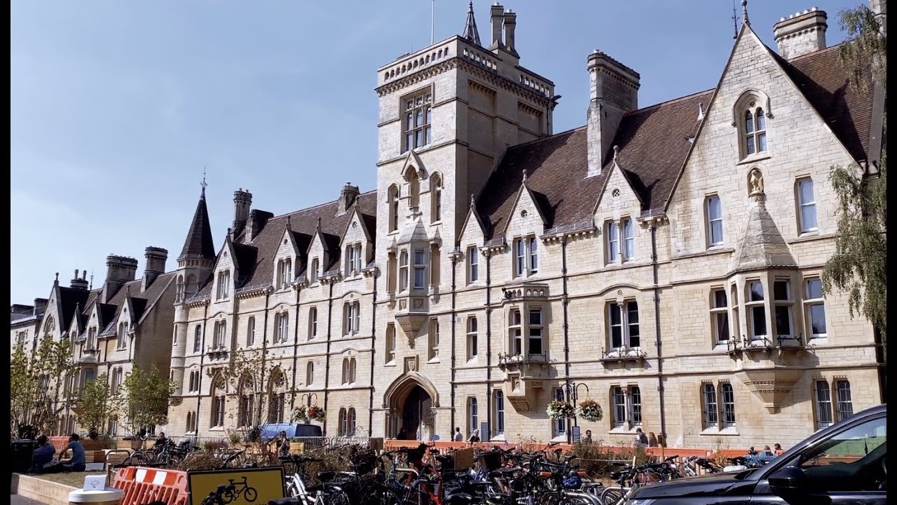Oxford England Street Walk. Exeter College Episode.