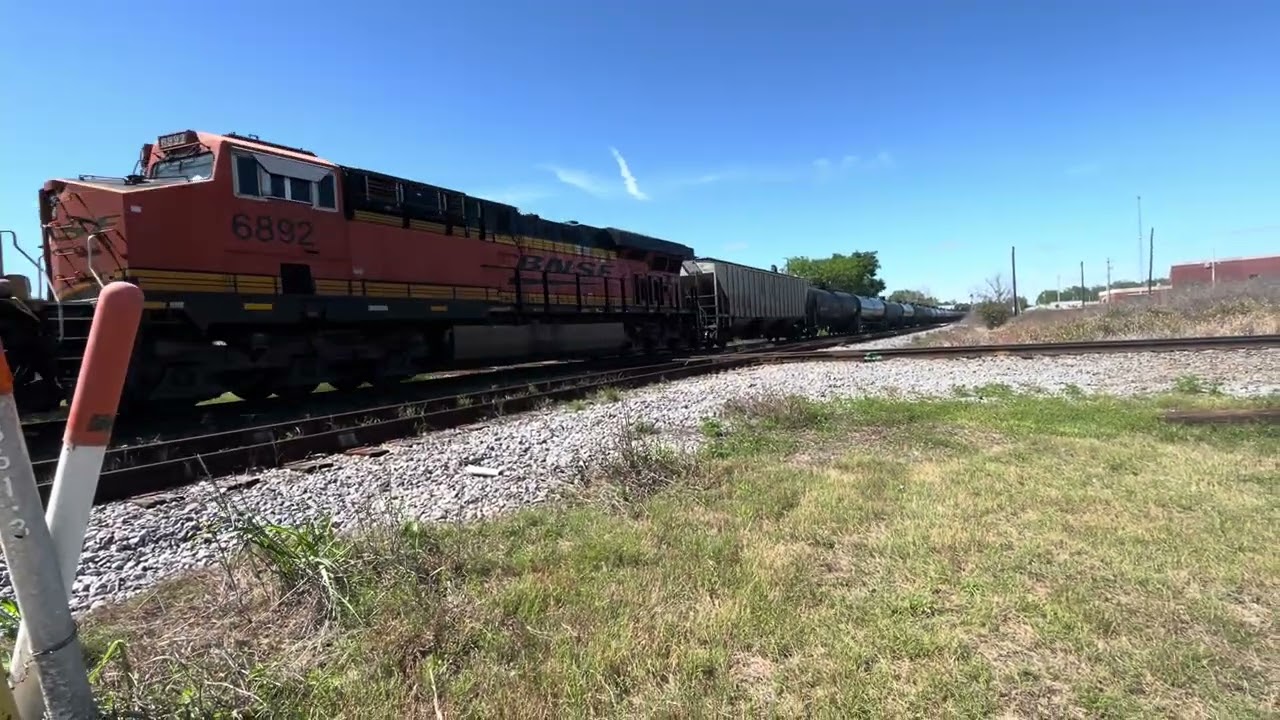 B631 heading to￼ yoeman yard with BNSF￼￼