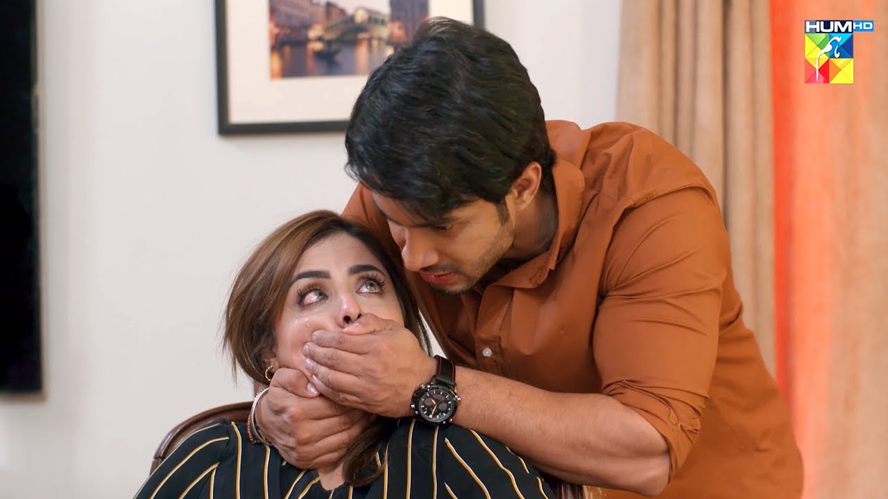 Eska Munh Kese Band Karen Mom...? #eshalfayyaz #kanwalkhan - Bepanah - HUM TV