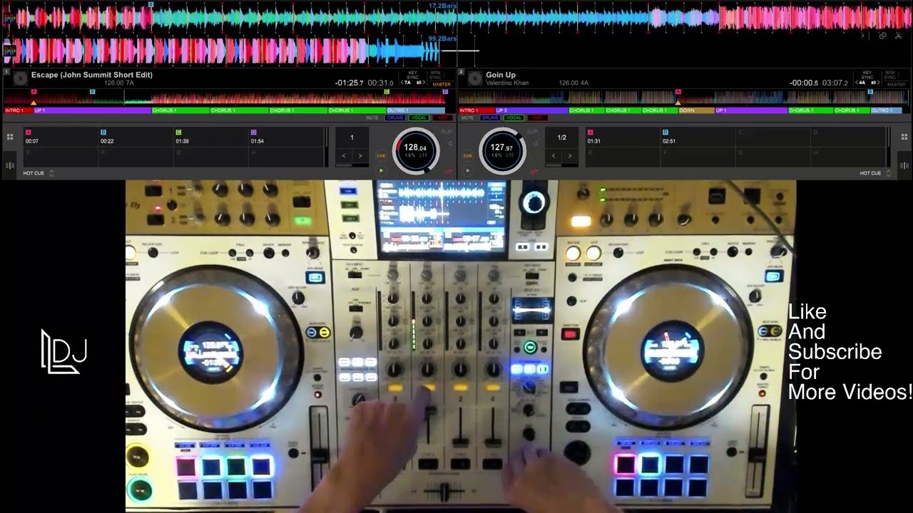 PRO DJ DOES INSANE TECH HOUSE MIX