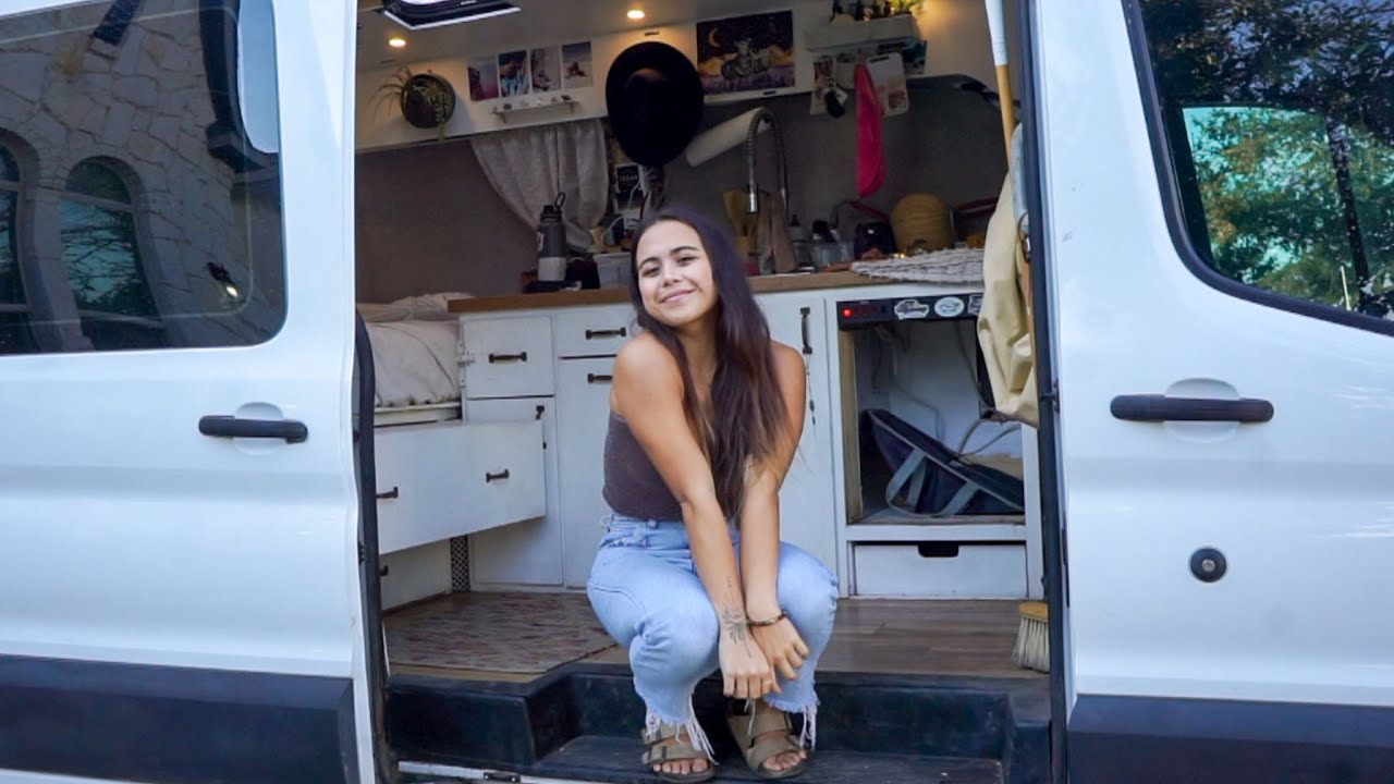 my vanlife wardrobe: minimalist & sustainable
