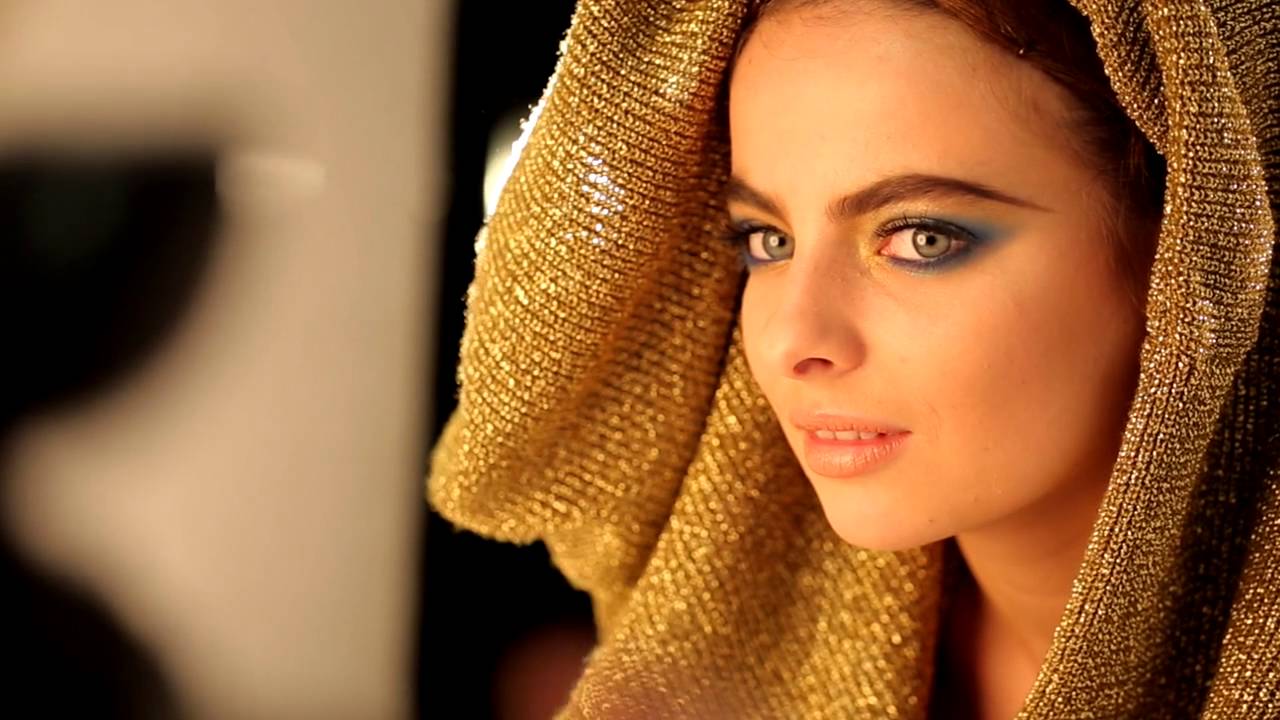 Making of coiffure Biguine