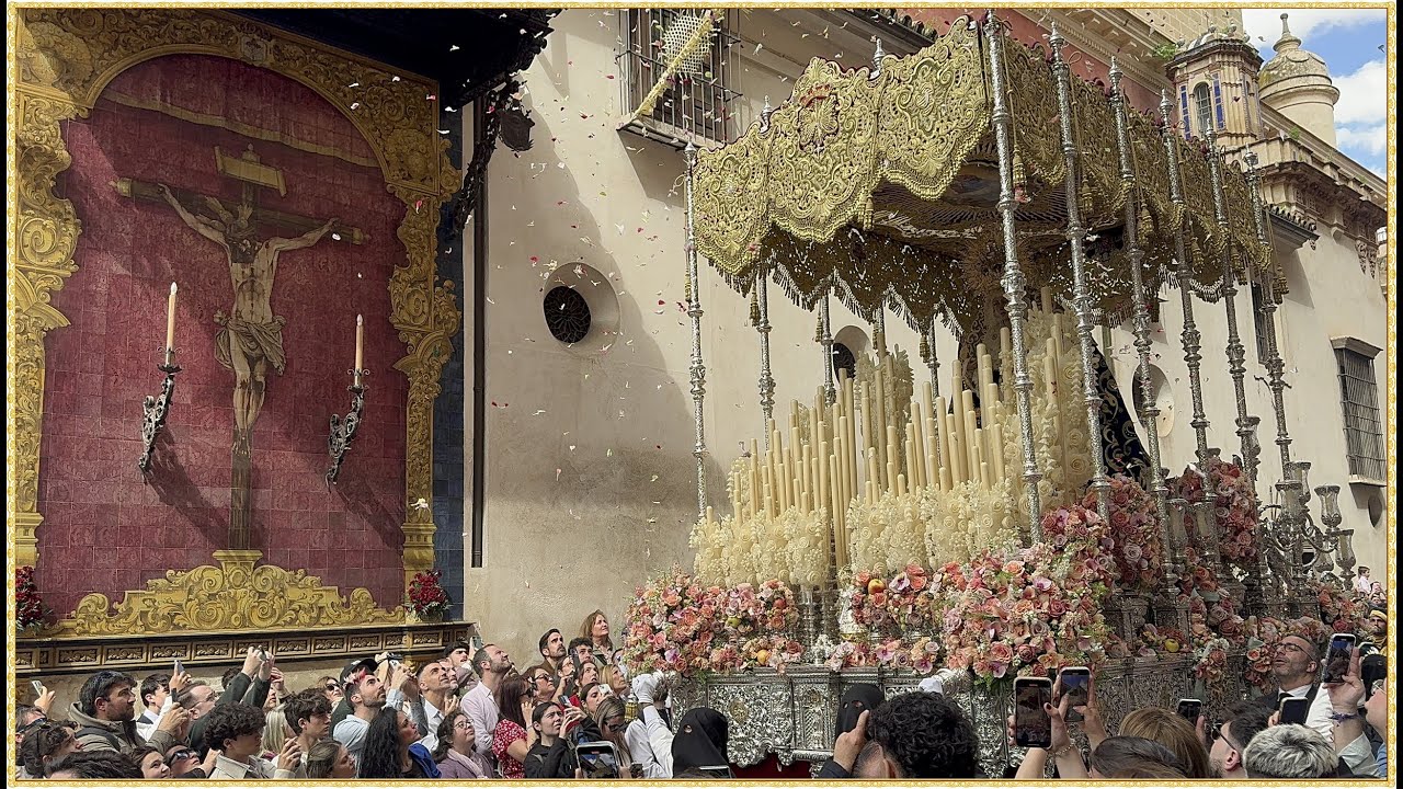 4K - IMPRESIONANTE PETALADA A  NTRA SEÑORA DEL ROSARIO DE SAN PABLO SEMANA SANTA DE SEVILLA 2025