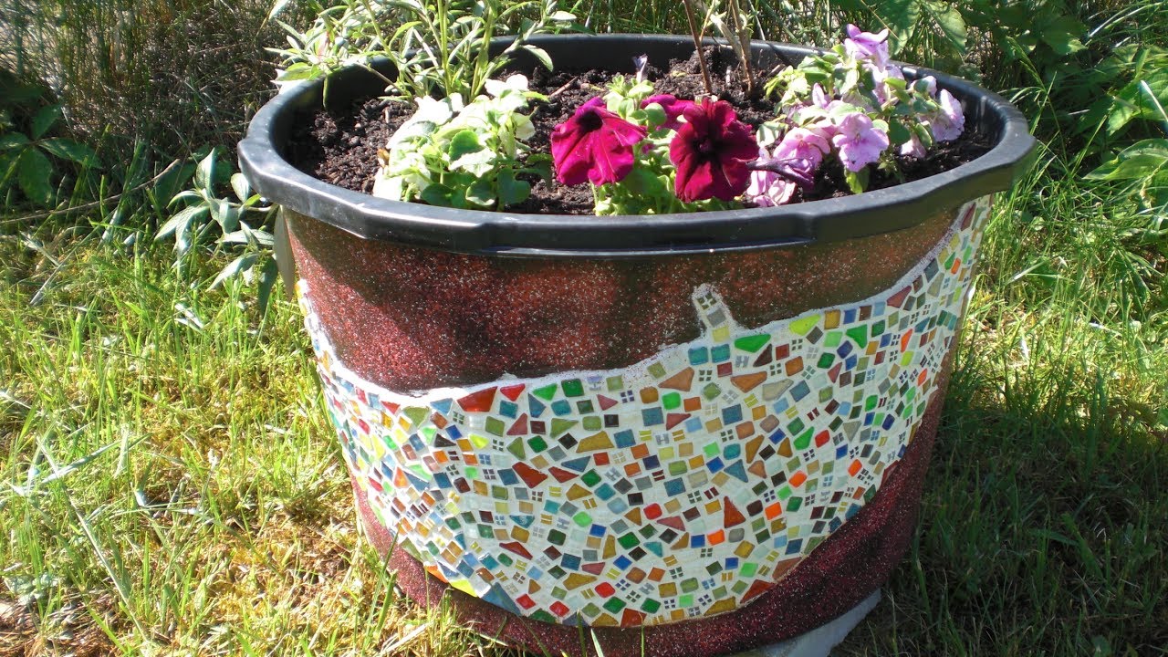 Tolle einzigartige Pflanzkübel Blumenkübel aus ganz normalen Mörtelkübeln