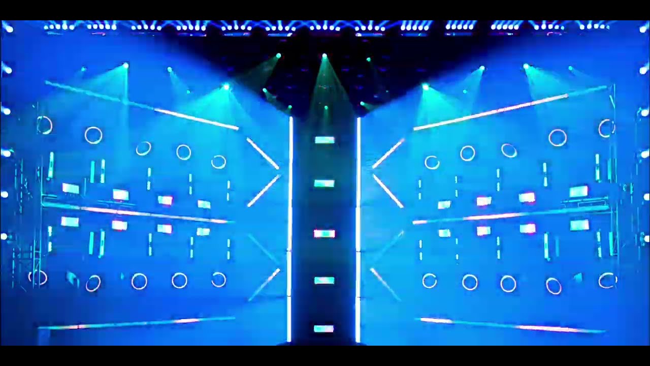 Miley Cyrus - Party In The U.S.A (Visuals Concert Show)