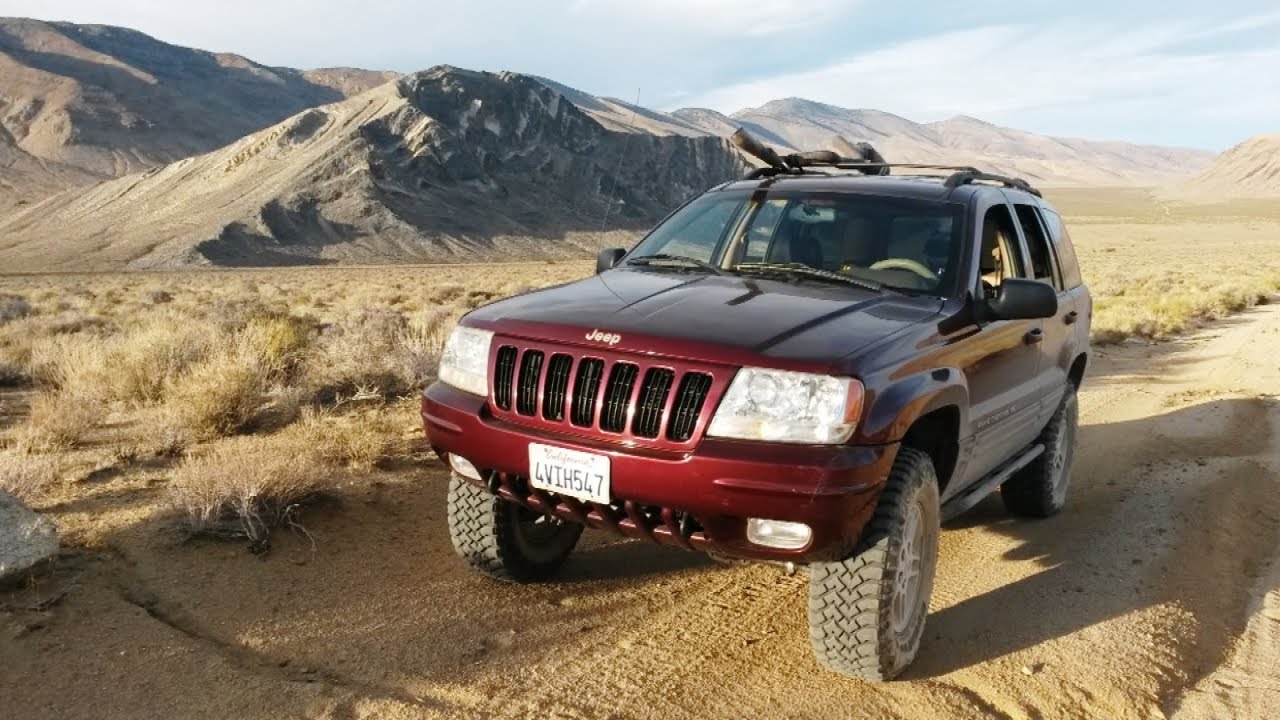 A Broken Jeep WJ and a Night in the Desert - Off Road 4x4 Adventure