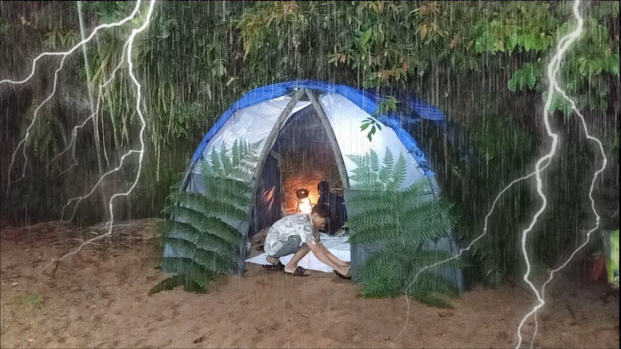 Camping hujan deras semalam di bawah tebing tinggi tengah hutan, air sungai naik & pulang ke rumah 