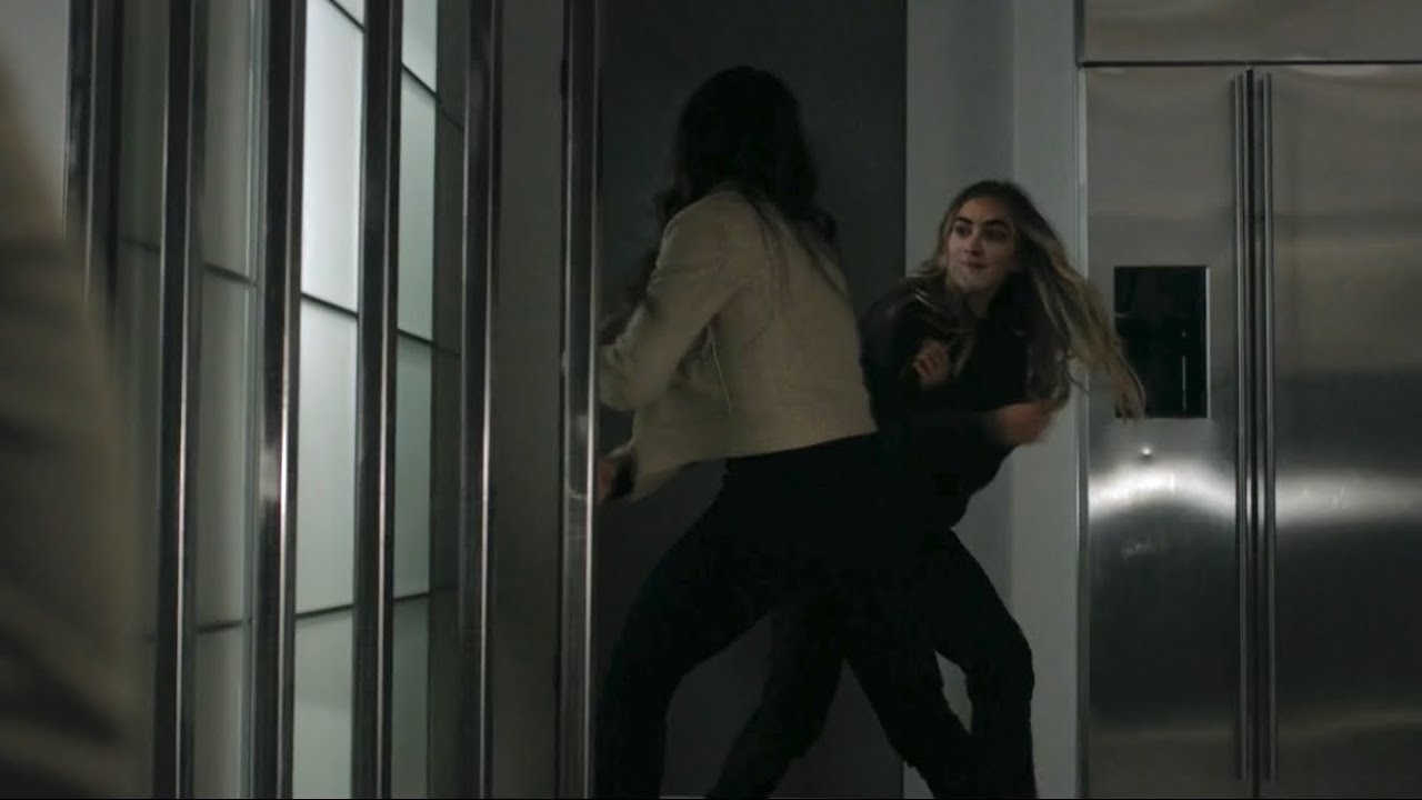 NCIS 23x10 | Jessica Knight vs Ellie Bishop Fight Scene 
