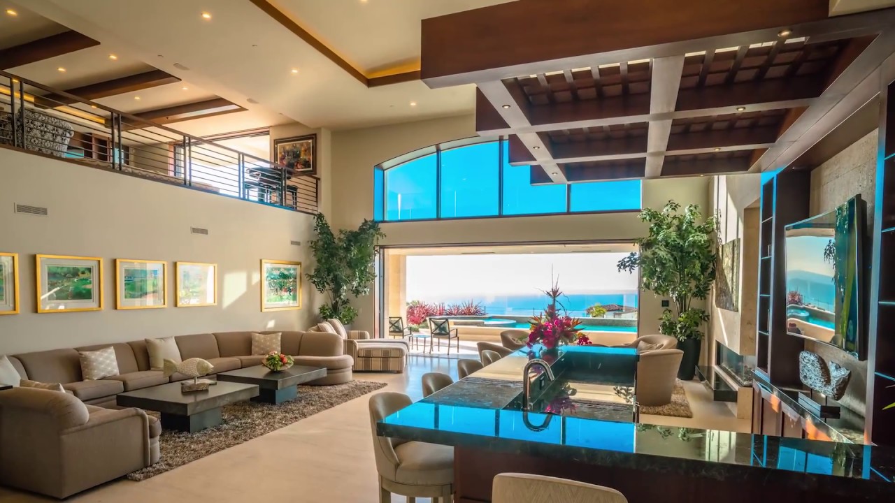 25 Shoreline Dr | Offered at $13,735,000
