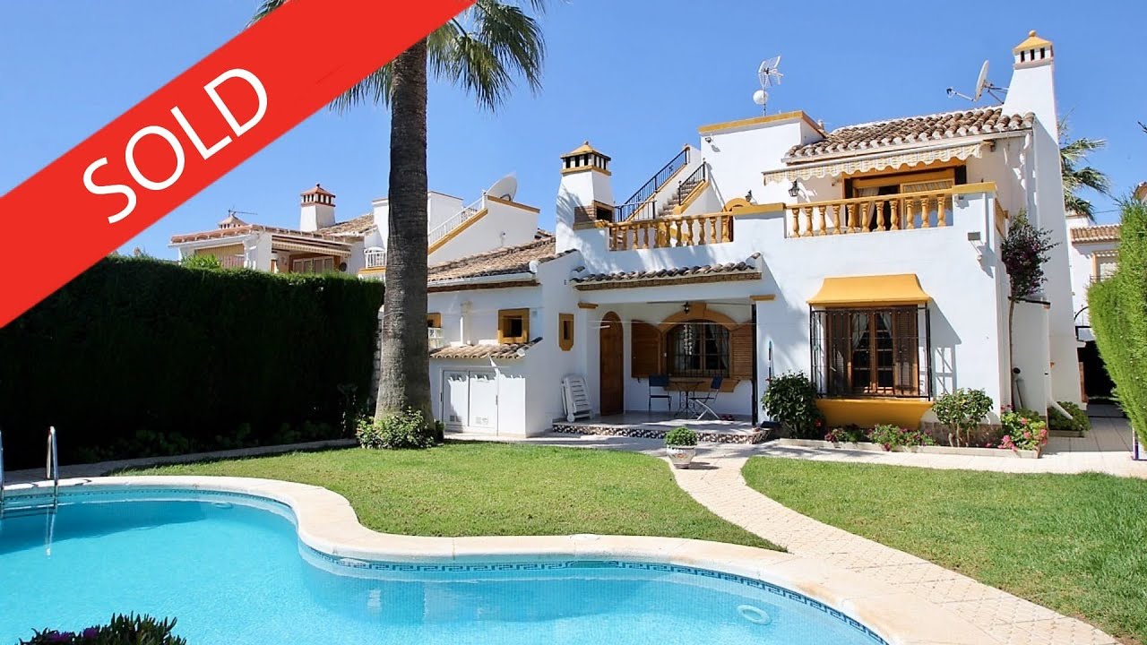 Frontline Golf Villa | SOLD | 3 Bathrooms | 3 Bedrooms | Pool & Sauna | Villamartin | Alicante