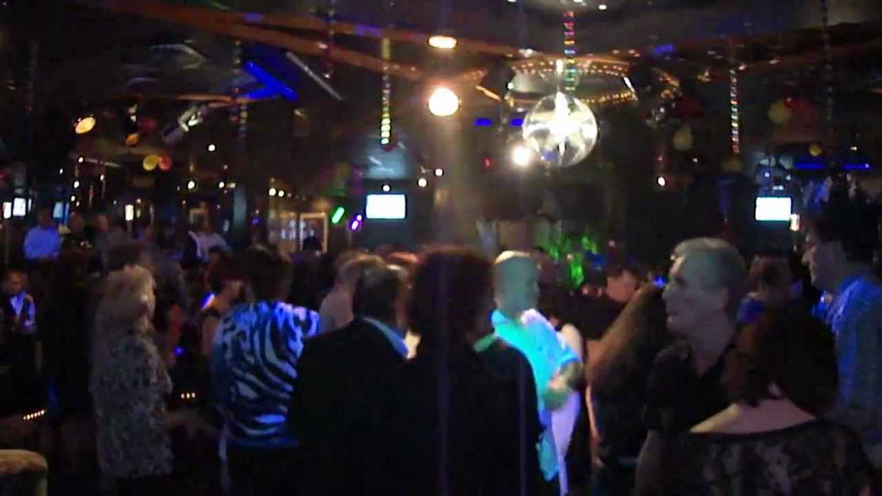 DANCEFLOOR IN DER TENNE