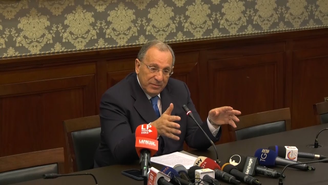 Campi Flegrei, esalazioni CO2: obbligo di rilevatori nelle case