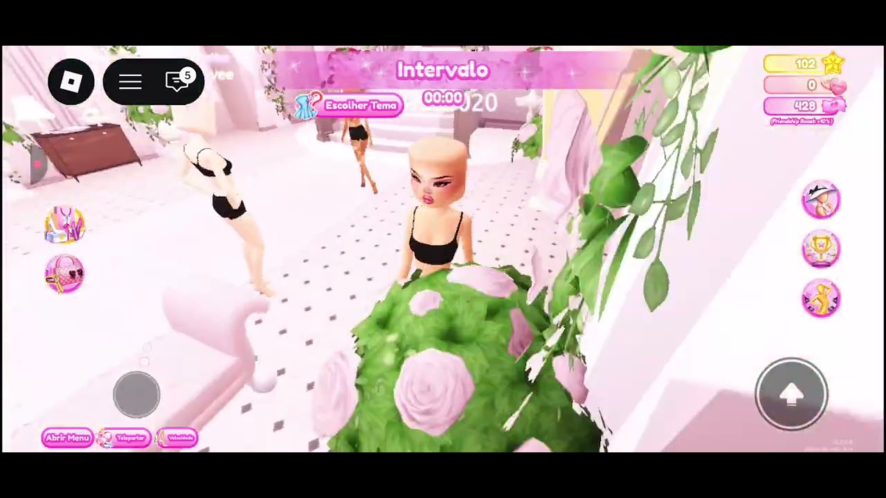 Jogando vestir para impressionar com a minha amiga Maria 😜 (muito bom o vídeo)