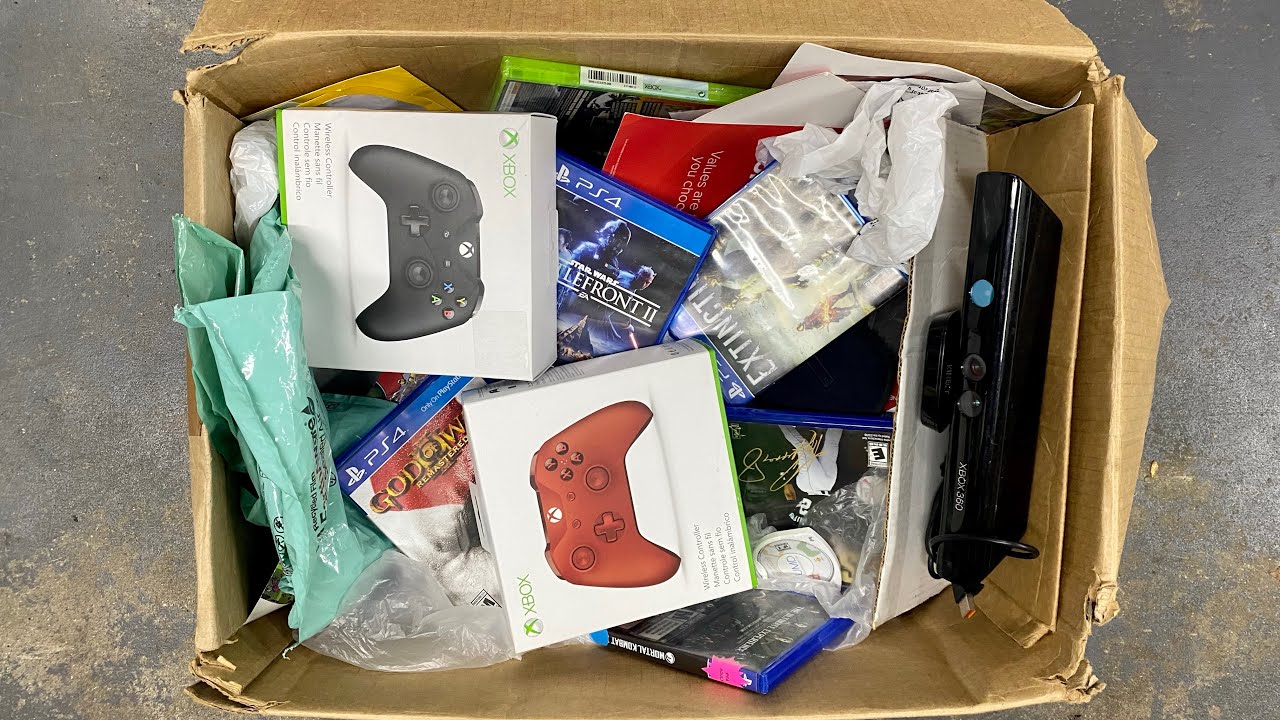 HUGE GameStop Dumpster Dive Score!! Found Tons of PS4 Games!!