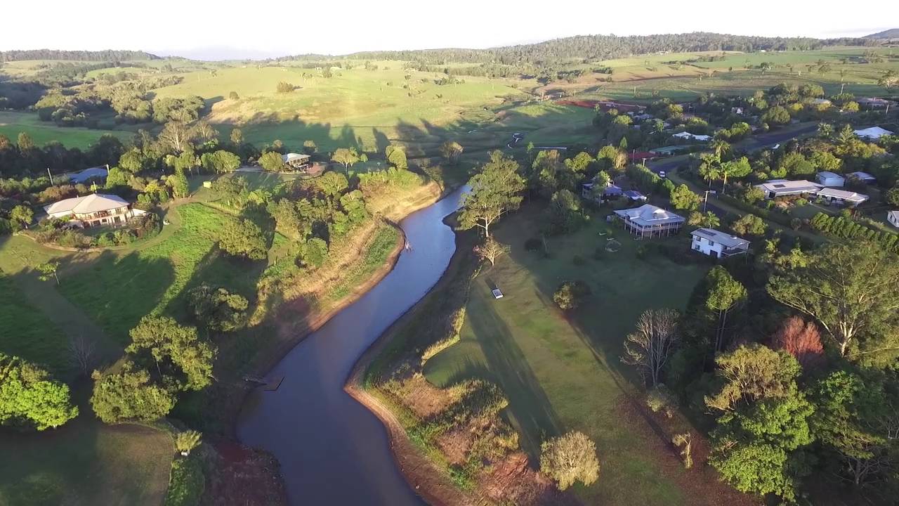YUNGABURRA, Lake Tinaroo, Australia