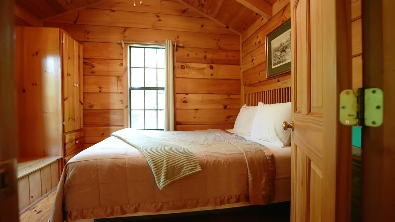 Blue Ridge Cabin - Engadine Inn & Cabins