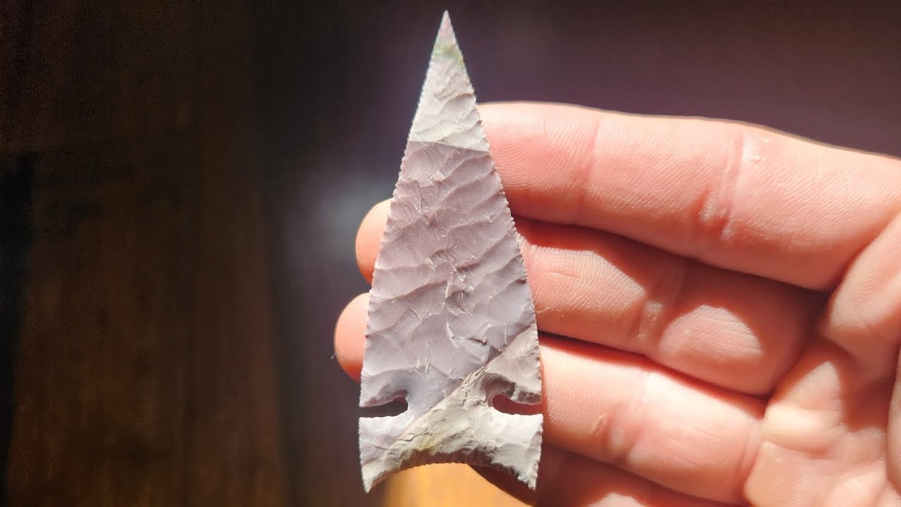 Making an arrowhead: Mookaite Crump Lake point (Part 2)