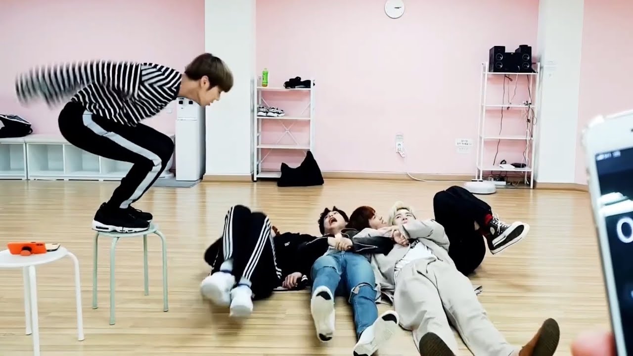 THIS IS A REAL CIRCUS 🎪 GAMEWORLD 🎪 • A.C.E vlive (edit) 2019.09.28 에이스