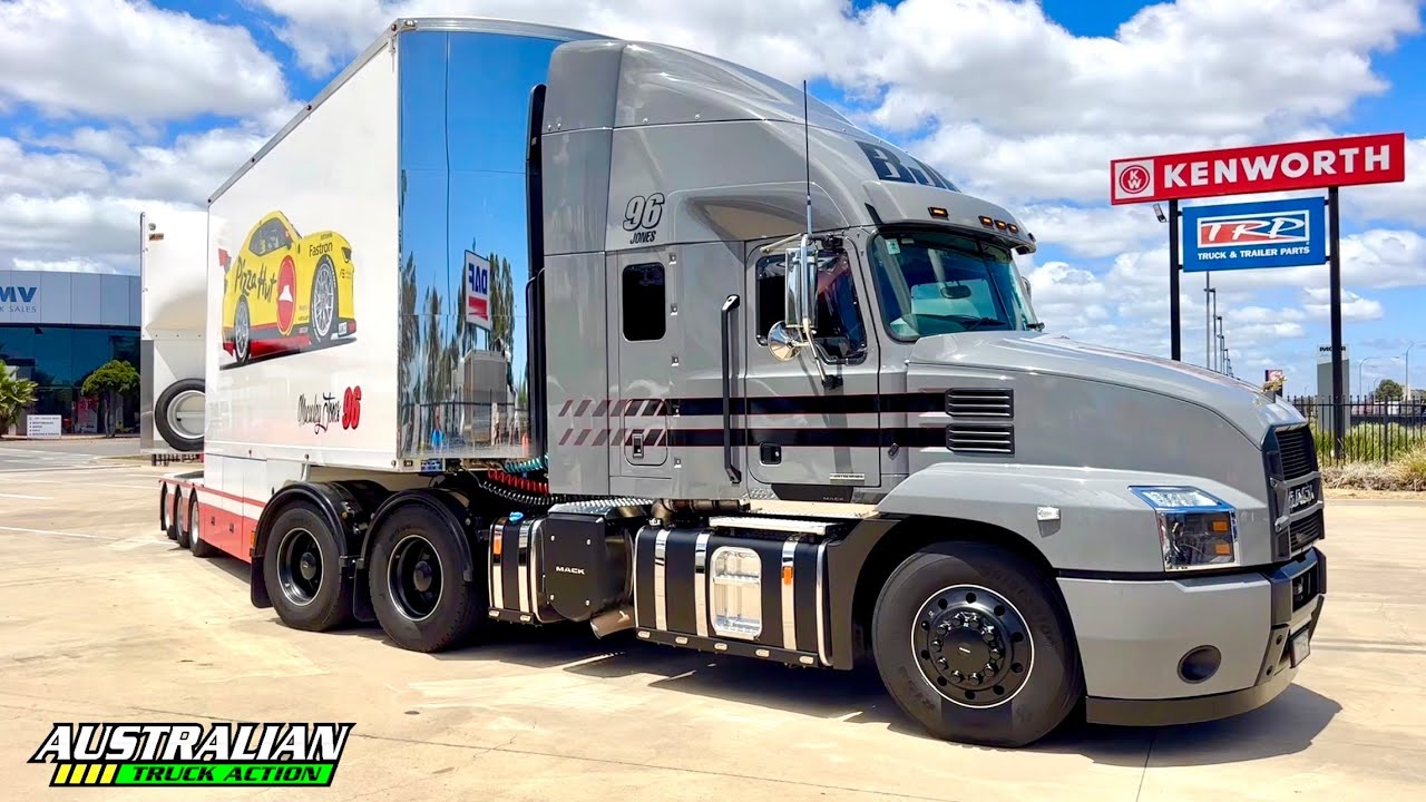 2025 Adelaide 500 Supercars Transporter Parade! 
