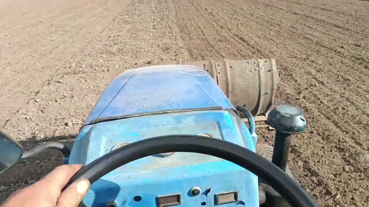 Готую площу під посів ячменю озимого.