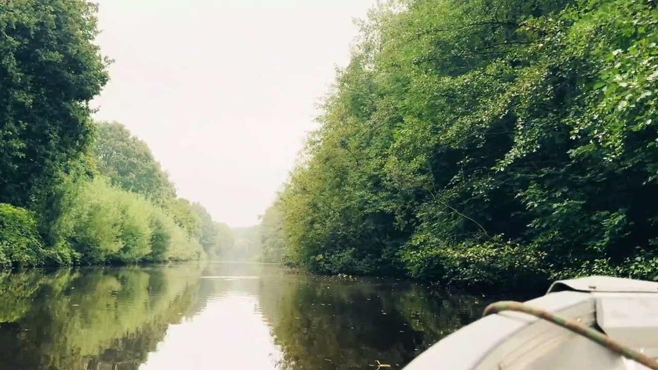 Ostfriesland Kaminfeuer: Eine traumhafte Bootsfahrt durch Kan&auml;le und Natur