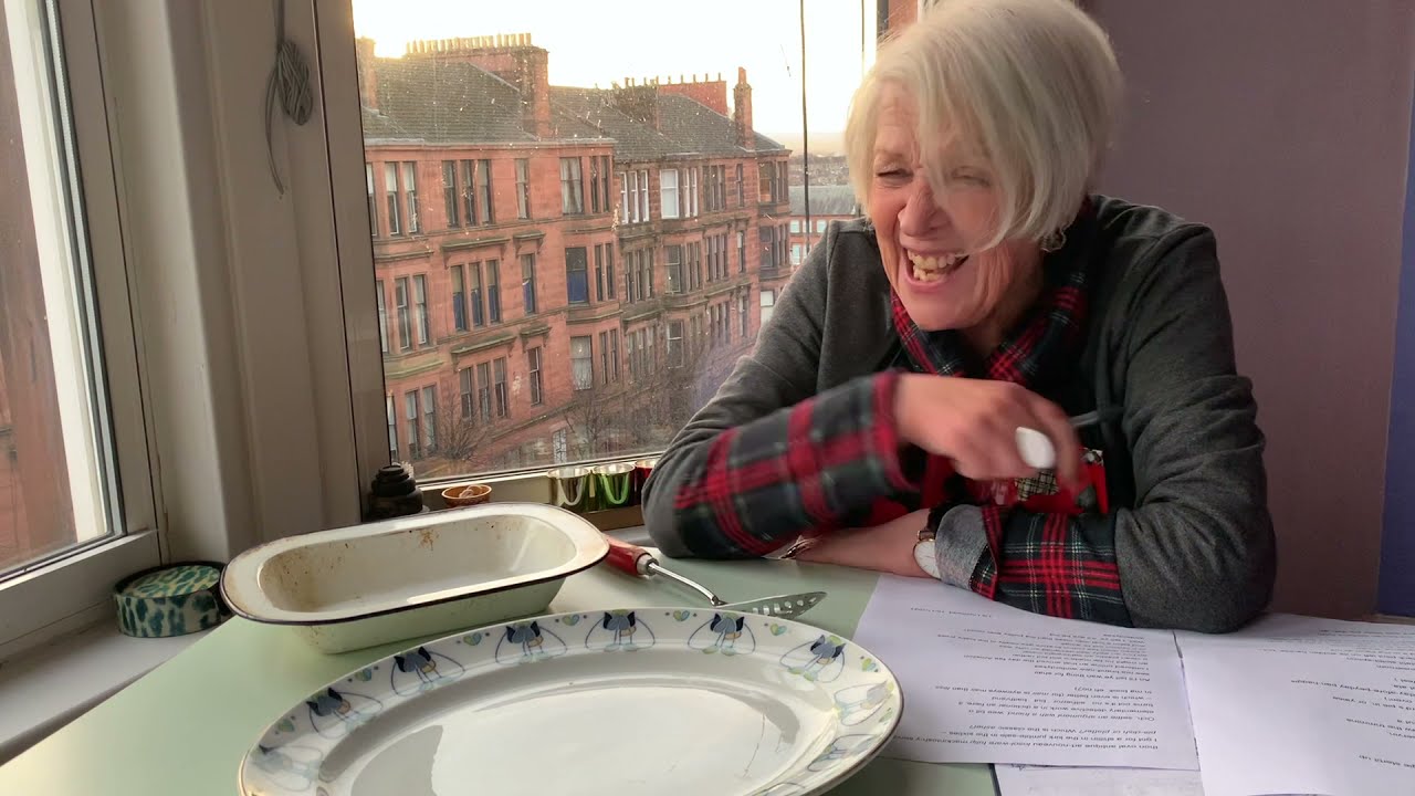 Liz Lochhead – Ashet