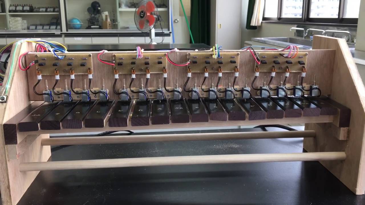 Automated xylophone - first test.