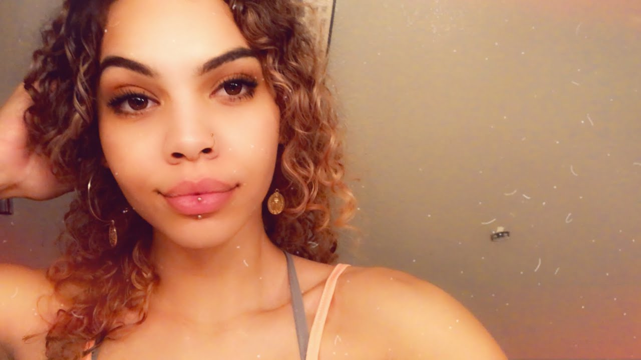 Getting My Vertical Labret Piercing! 😱