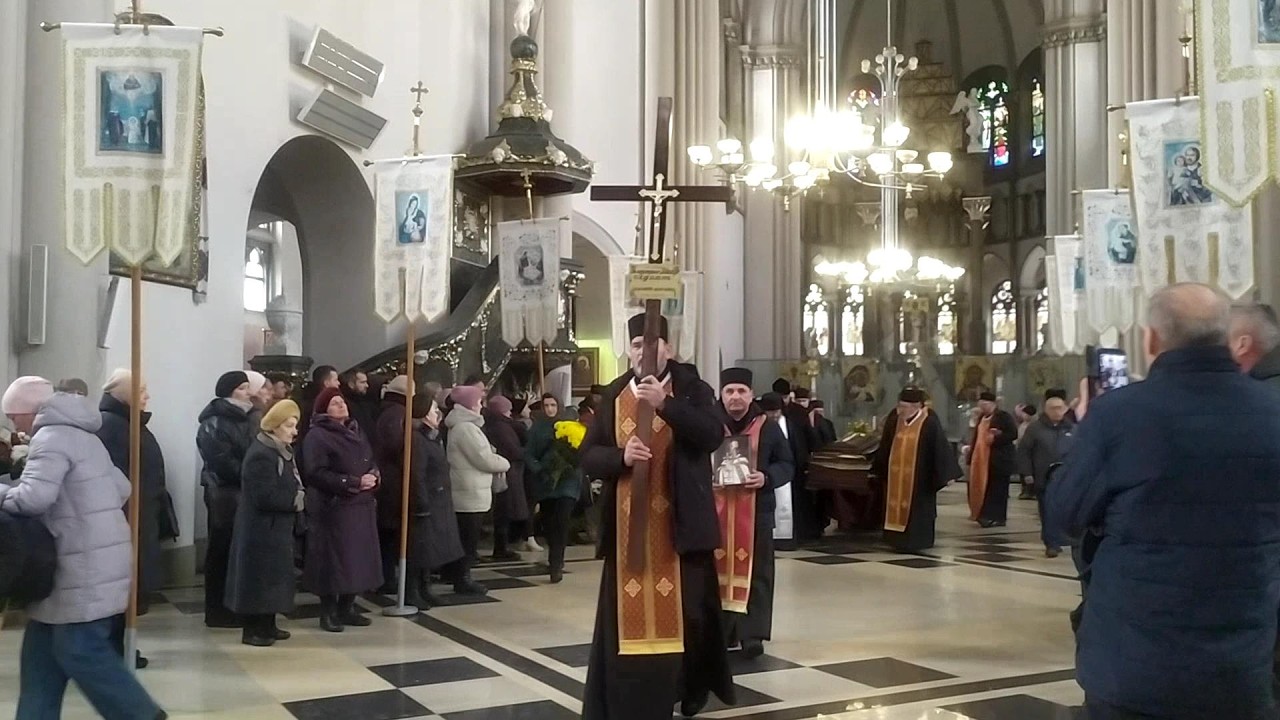Похорон отця Йосифа Лучита