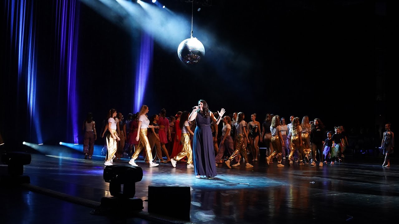 TurnGala 2024/25 Song Colours of Light - Nadine Stockmann beim Landesturnfest 2024 in Ravensburg