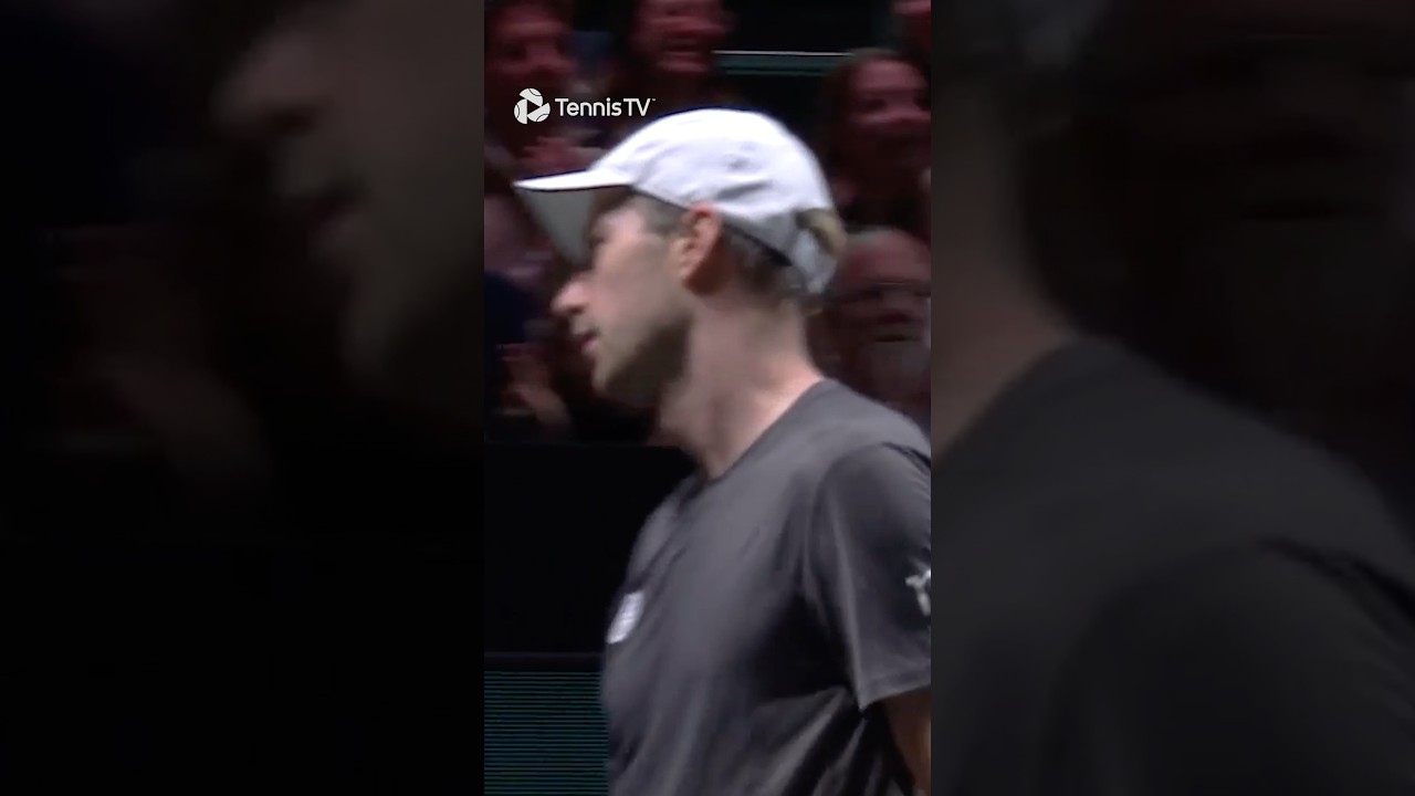 Ботик ван де Зандшульп из центра Роттердама! 🤯
