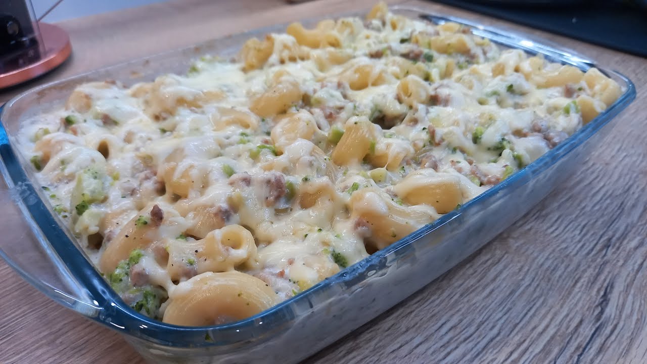 🥦 Zapiekanka z Mięsem Mielonym, Makaronem i Brokułem – Szybki i Pyszny Obiad!