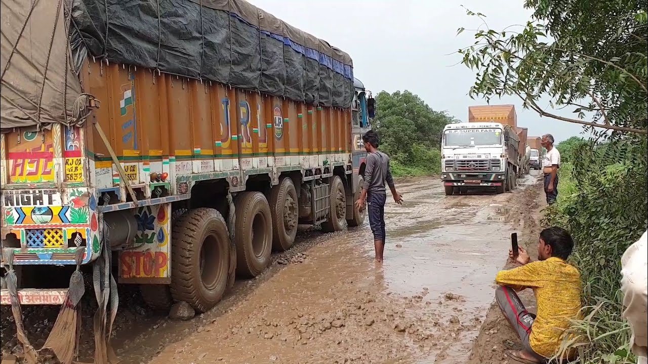 6 बार कोशिश नाकाम रही,7 वक्त में गाङी को उपर ले लिया ड्राइवर साहेब ने | बड़ी मेहनत की