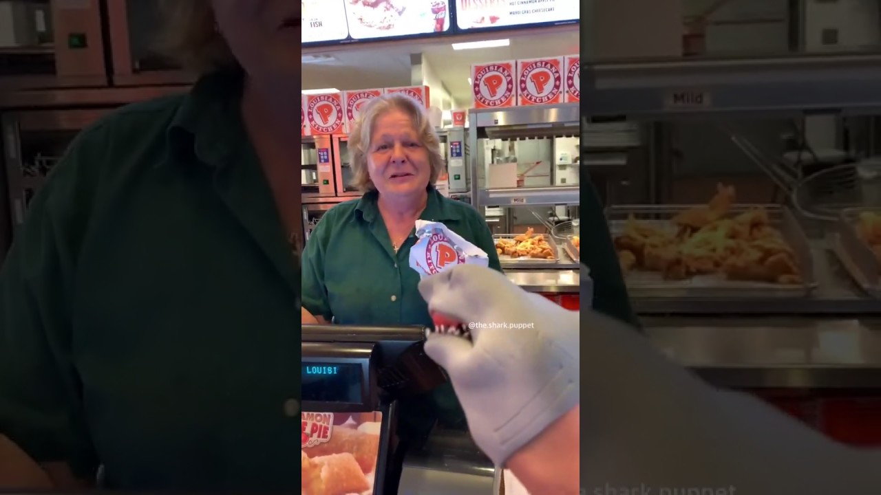 SHARK PUPPET EATS POPEYES CHICKEN SANDWICH!!!!!