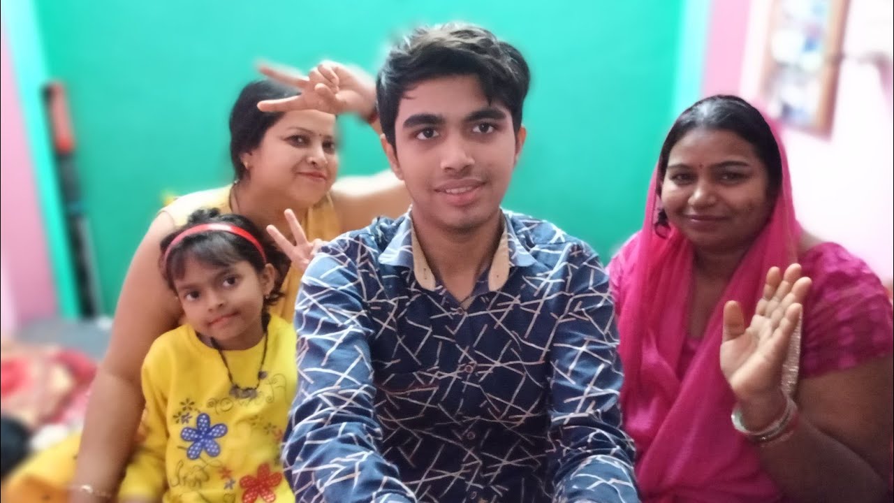# Madhu # Anika # new # vlogs 😊 Anika ka dance 👌🏻😁😆
