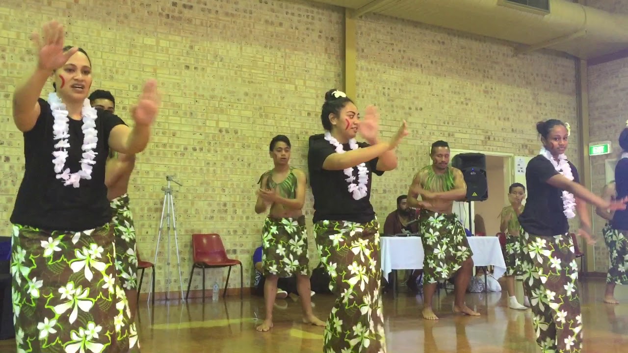 Tausagi mai manu e siva samoa at Stan's 21st