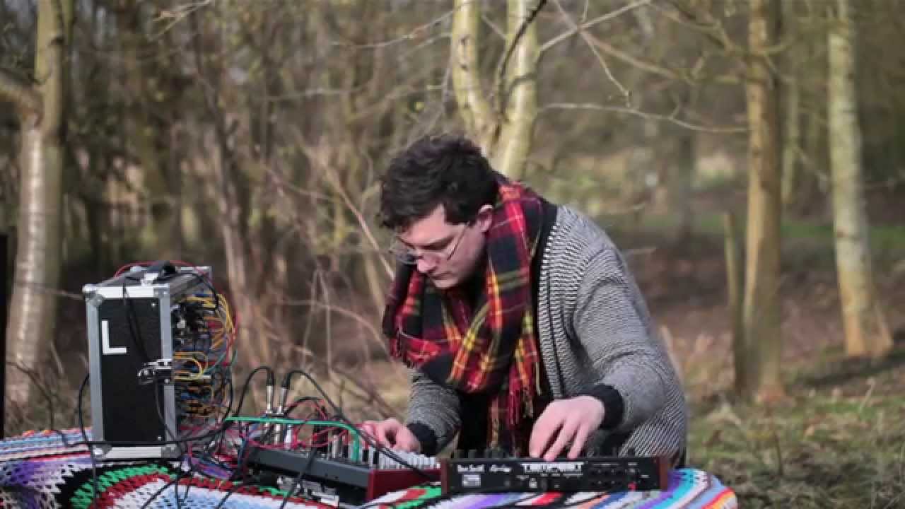 Luke Abbott - Amphis (Live)