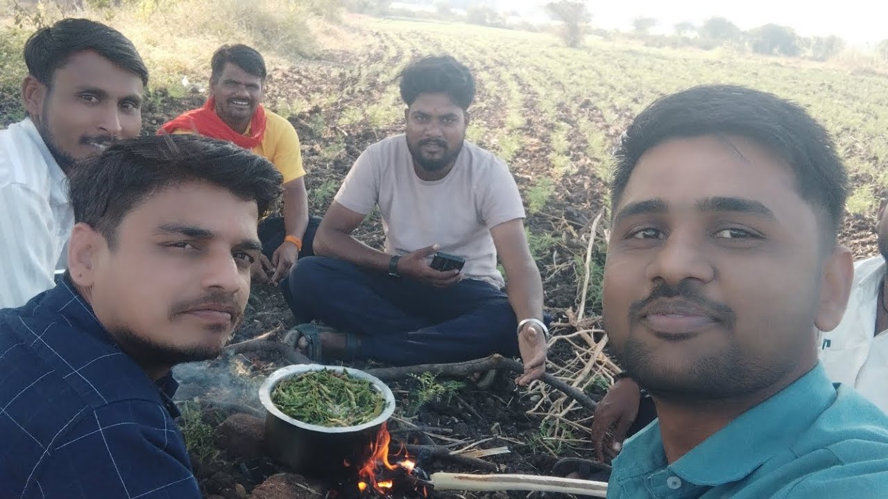 गावाकडचा दिवस | शेतात शेंगा उकडून खाण्याचा अनुभव | Desi Vlog