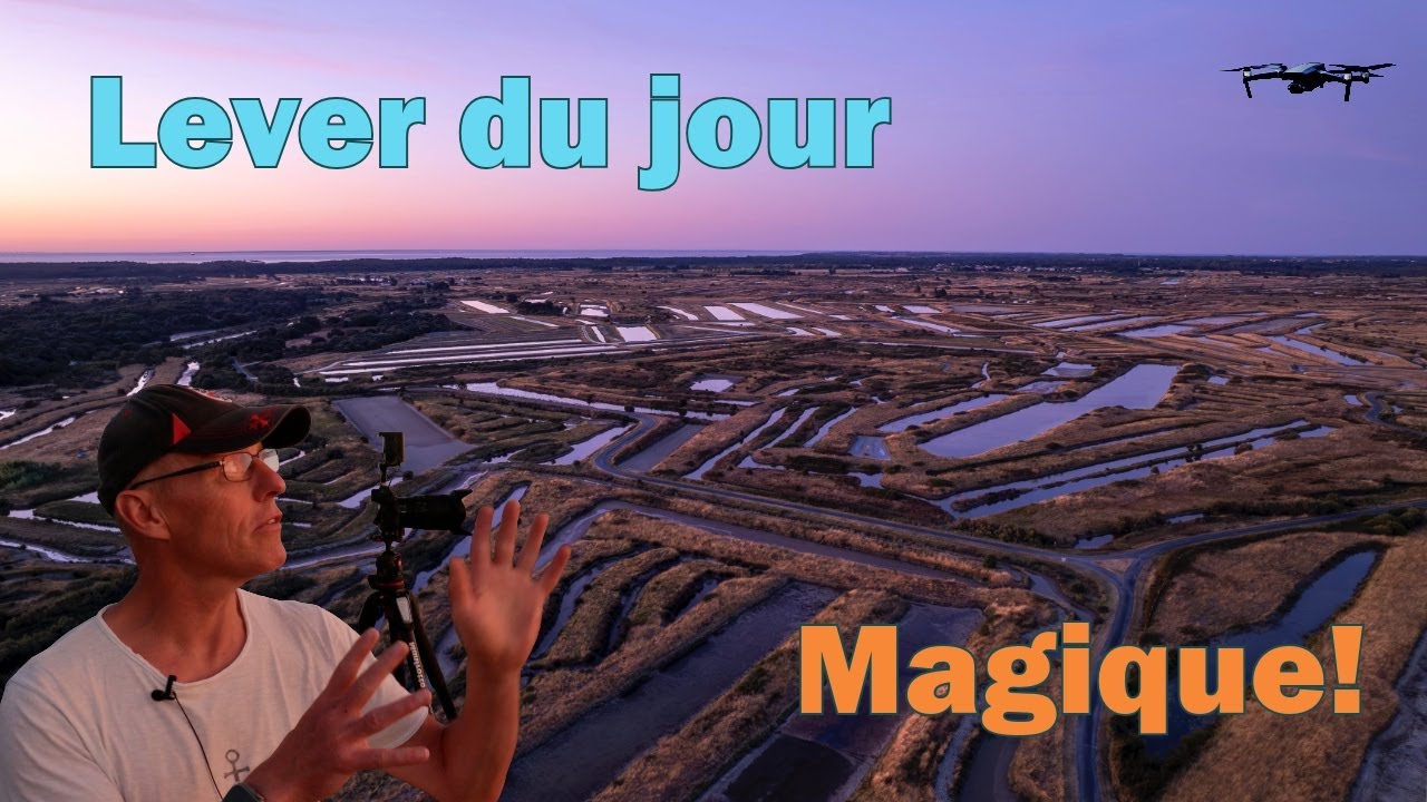 Photo au lever de soleil sur les marais d'Oléron. Sur terre etv dans les airs