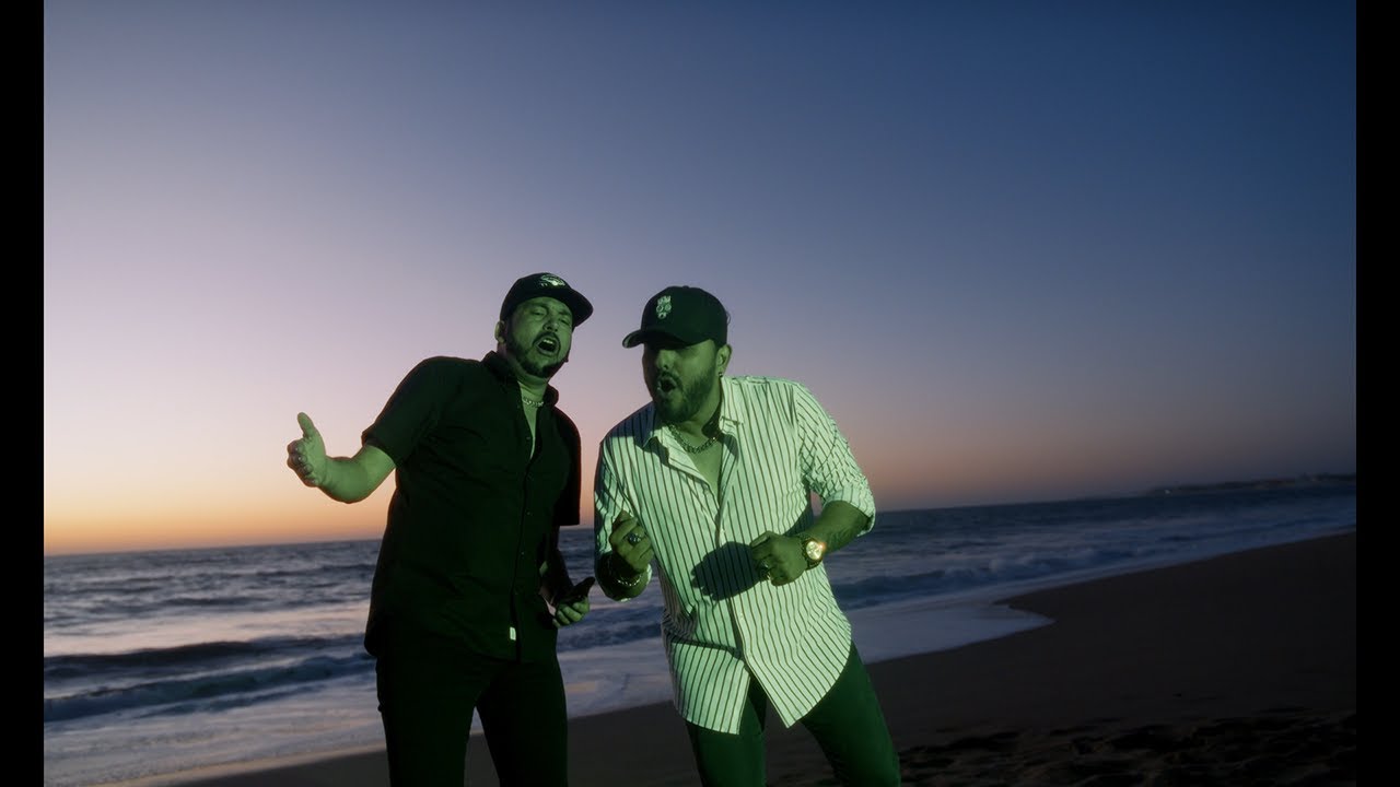 Carlos Sarabia, Luis Angel &ldquo;El Flaco&rdquo; - Mientras Me Voy (Video Oficial)