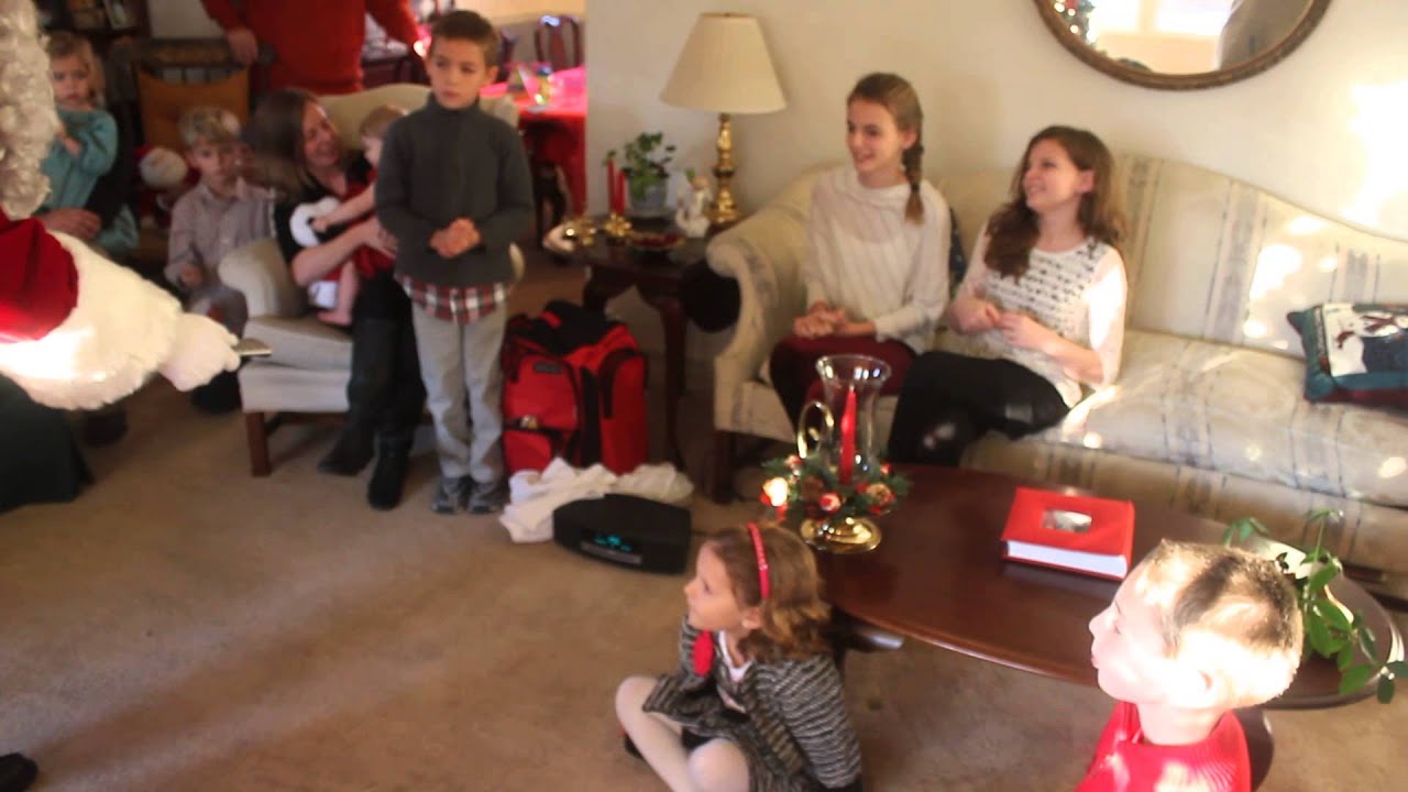 Singing Santa Arrival
