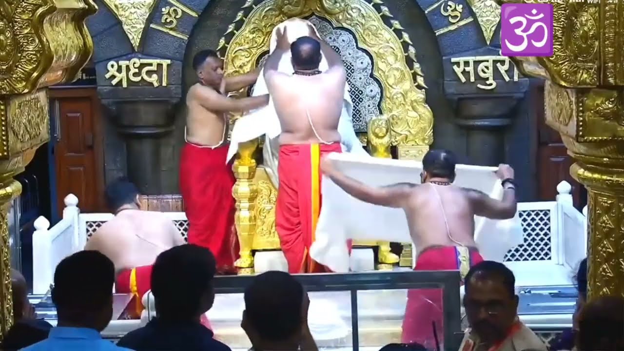 Sai Baba Mangal Shingar #saibabavideos #saistatus #saibabasongs #saibaba #omsairam #saibhajan #sai 