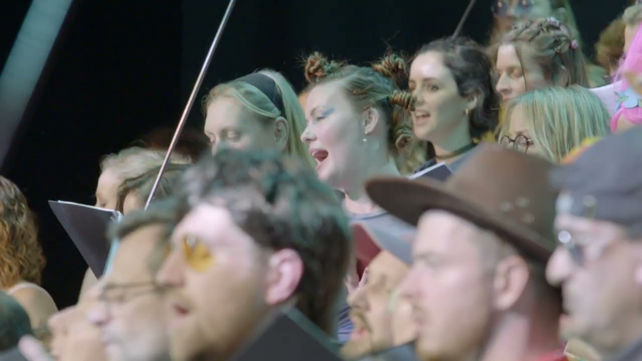 London City Voices perform The Nineties Mashup at their Spring Concert 2022