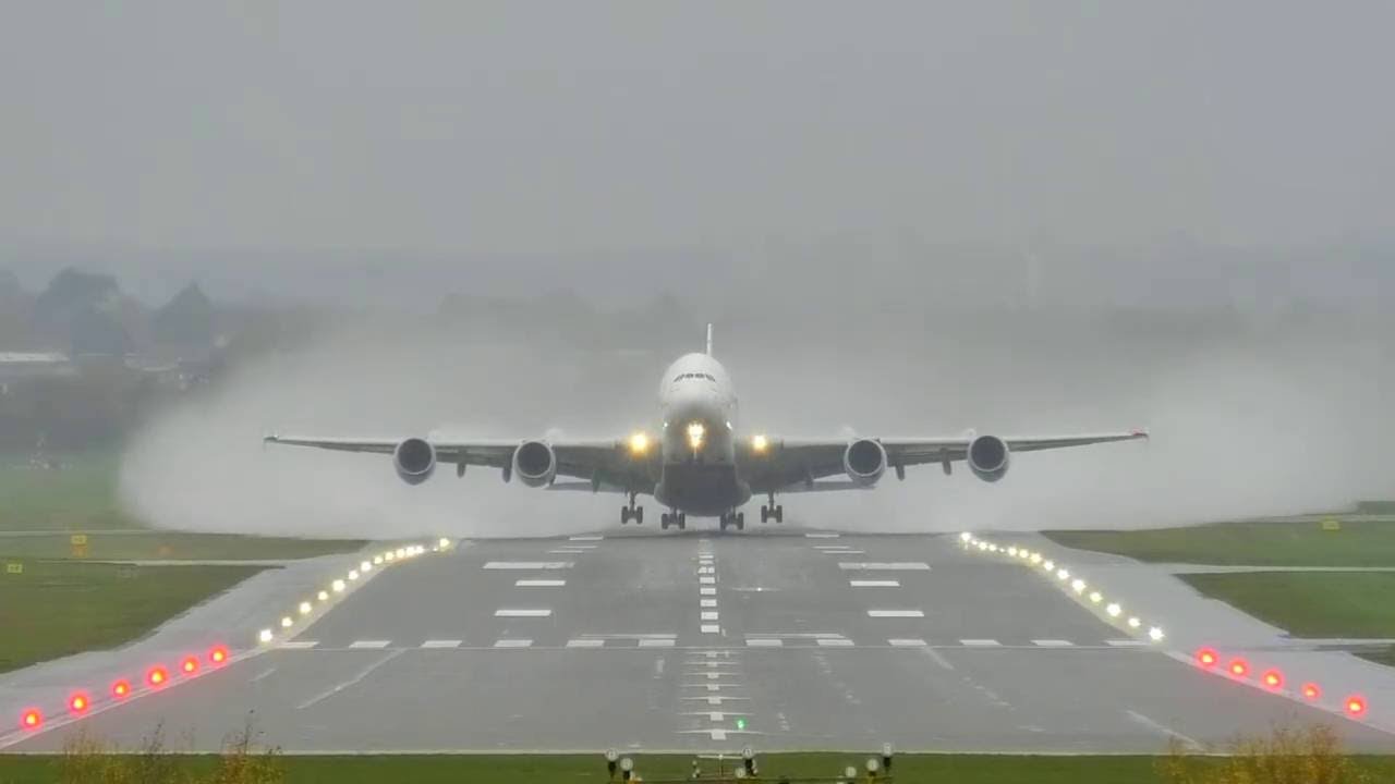 Emirates Airbus A380 ✈️ WET Landing and Departure from Birmingham Airport ( BHX )