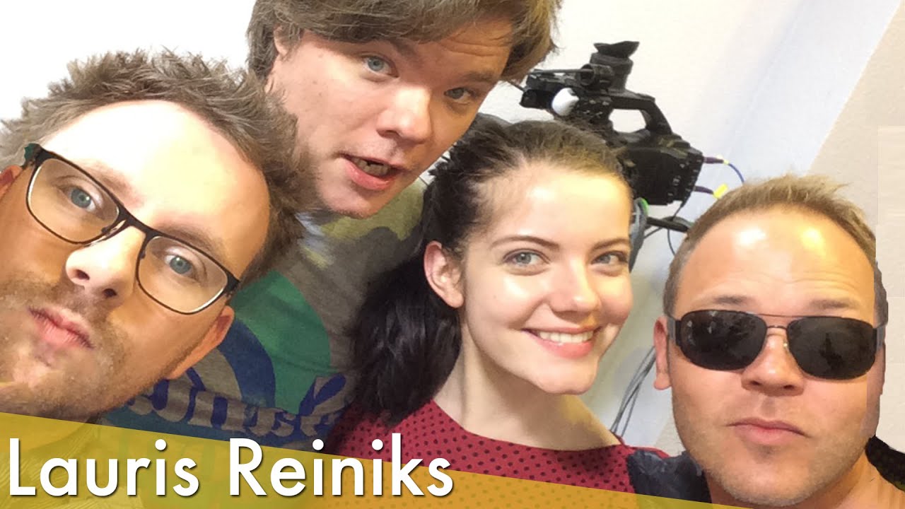 Vai Lauris Reiniks noņems saulesbrilles?