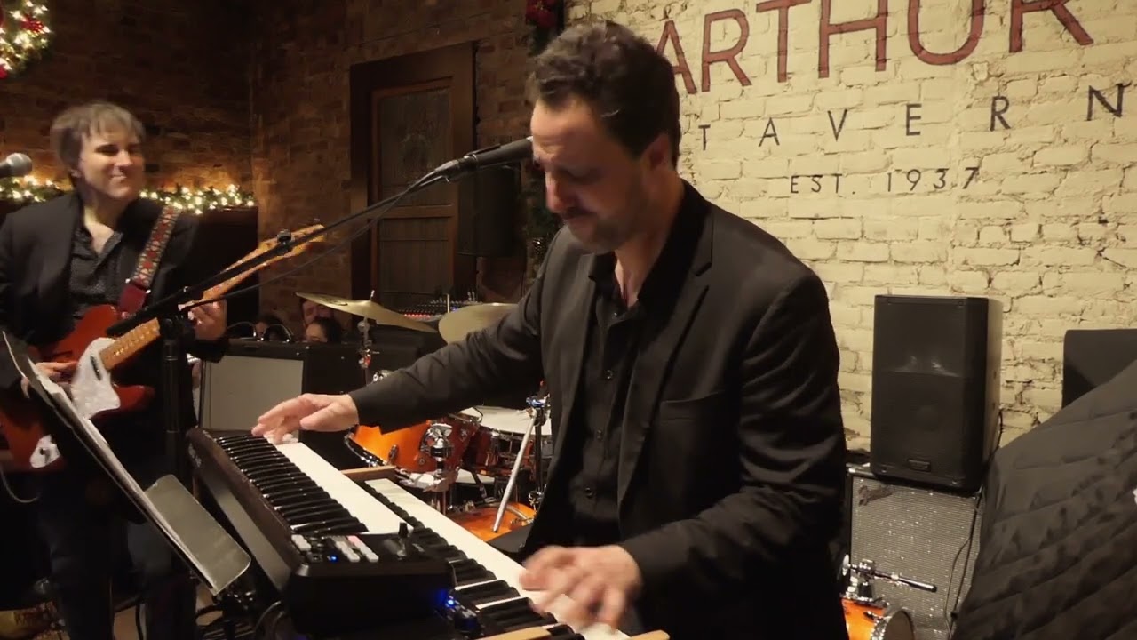 The Brooklyn Holdouts (Chris Bergson & Moses Patrou) - Hello Bertha (Full Length)