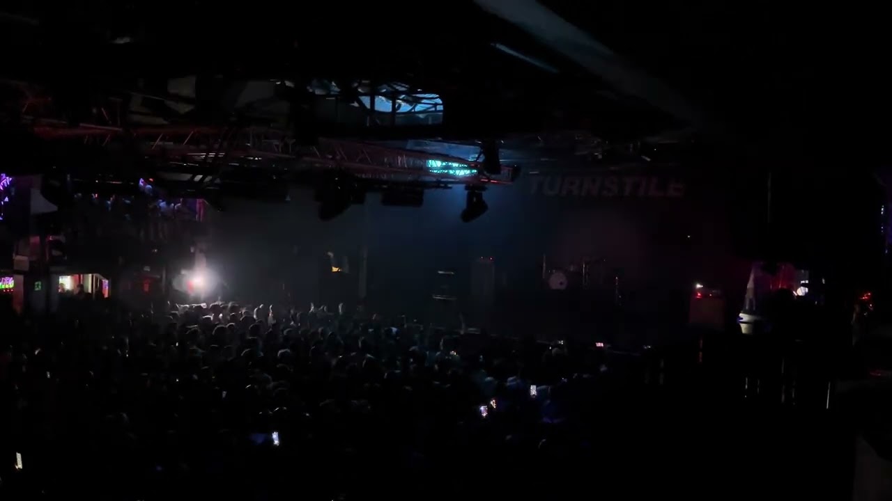 Turnstile - Intro+T.L.C (Turnstile Live Connection) - Live in Barcelona 2024