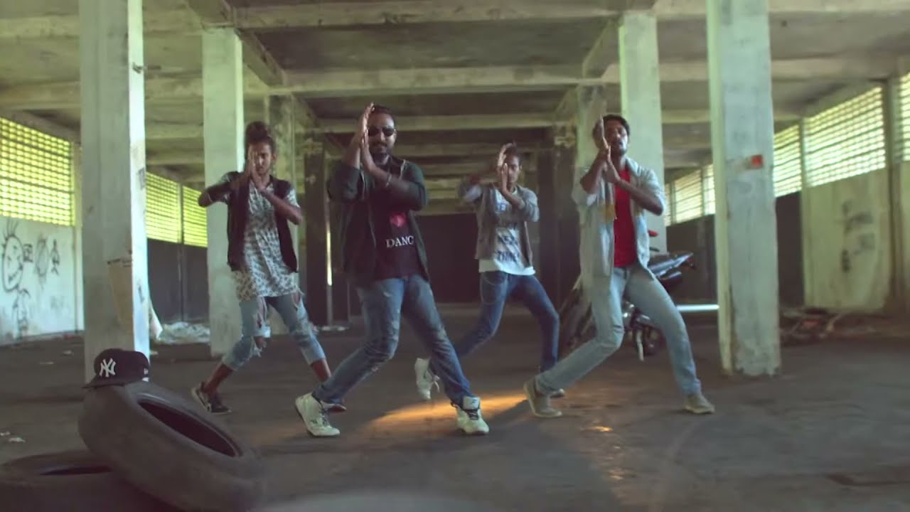 sri lankan danceing team
