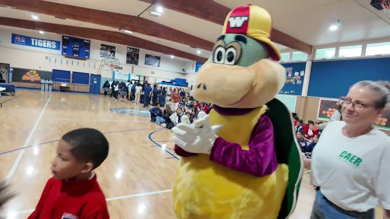 Simulacro de confinamiento de emergencia de CAER/CWS en la escuela St. Joseph's, Pinole.